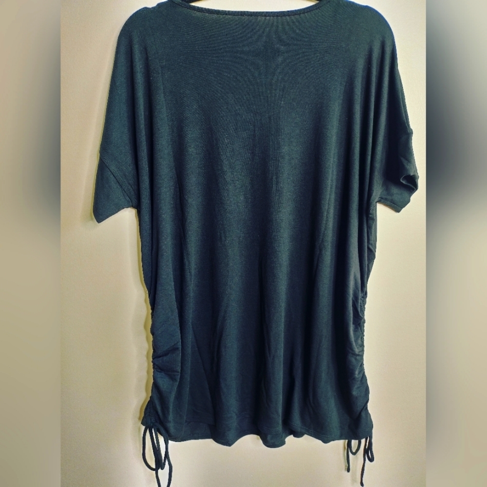 Zenana Perfect Everyday Top V-neck with side ties in Black Regular and Plus size - Picture 2 of 2